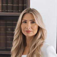 Portrait Steuerberaterin Tülay Karakoc